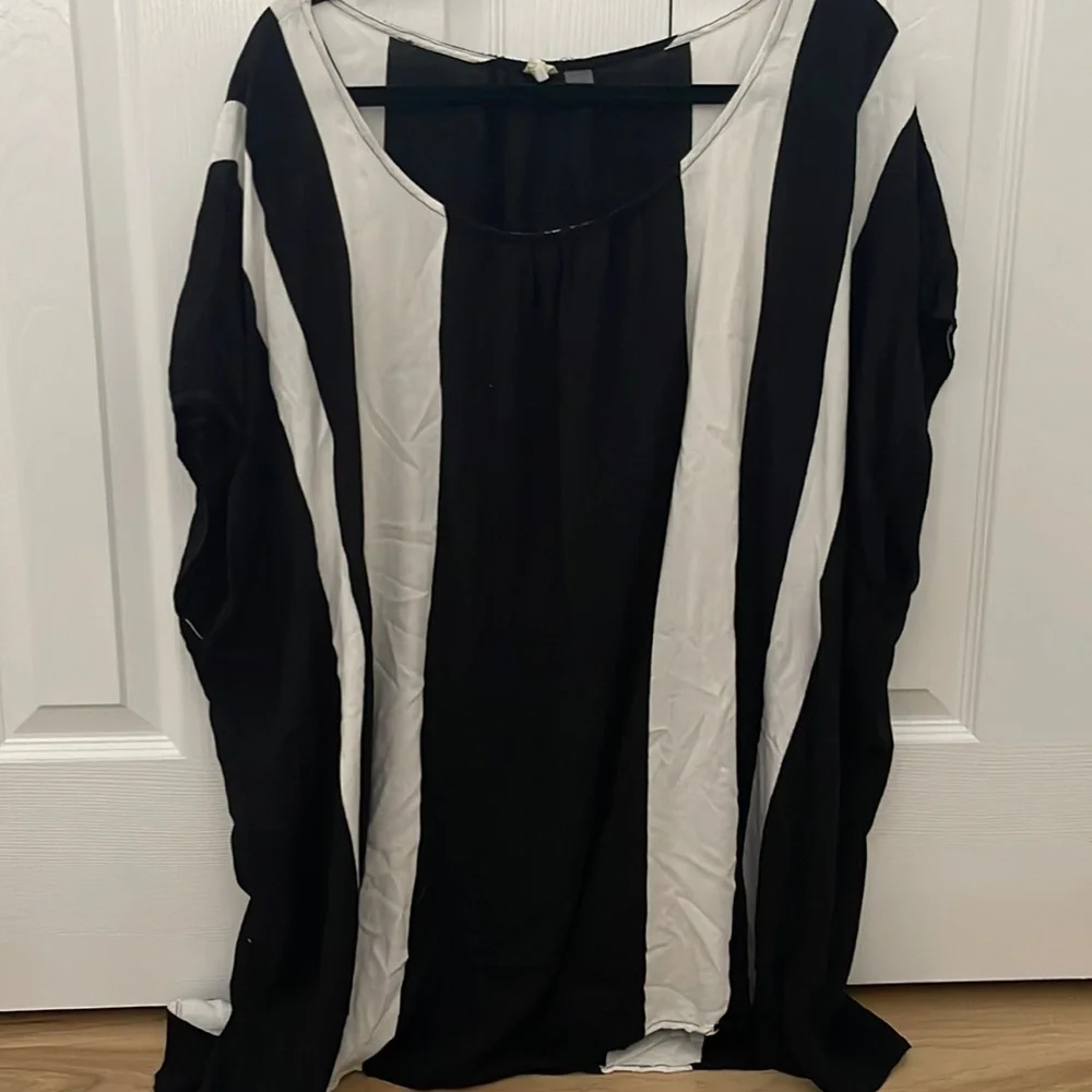 Roxy Coverup - Picture 1 of 4